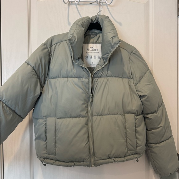 Hollister Jackets & Blazers - Hollister Green Puffer Jacket